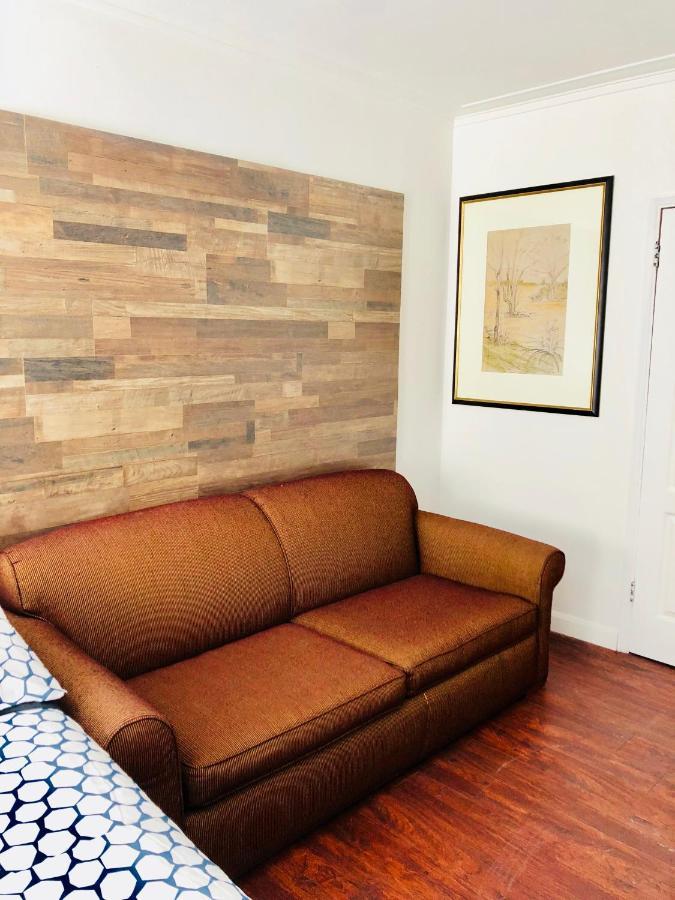 Stylish Montreal Apartment: Comfortable Stay In The Golden Square Mile Dış mekan fotoğraf